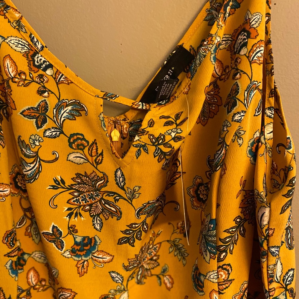 Bright Gold NWT Forever 21 size 2x jumper